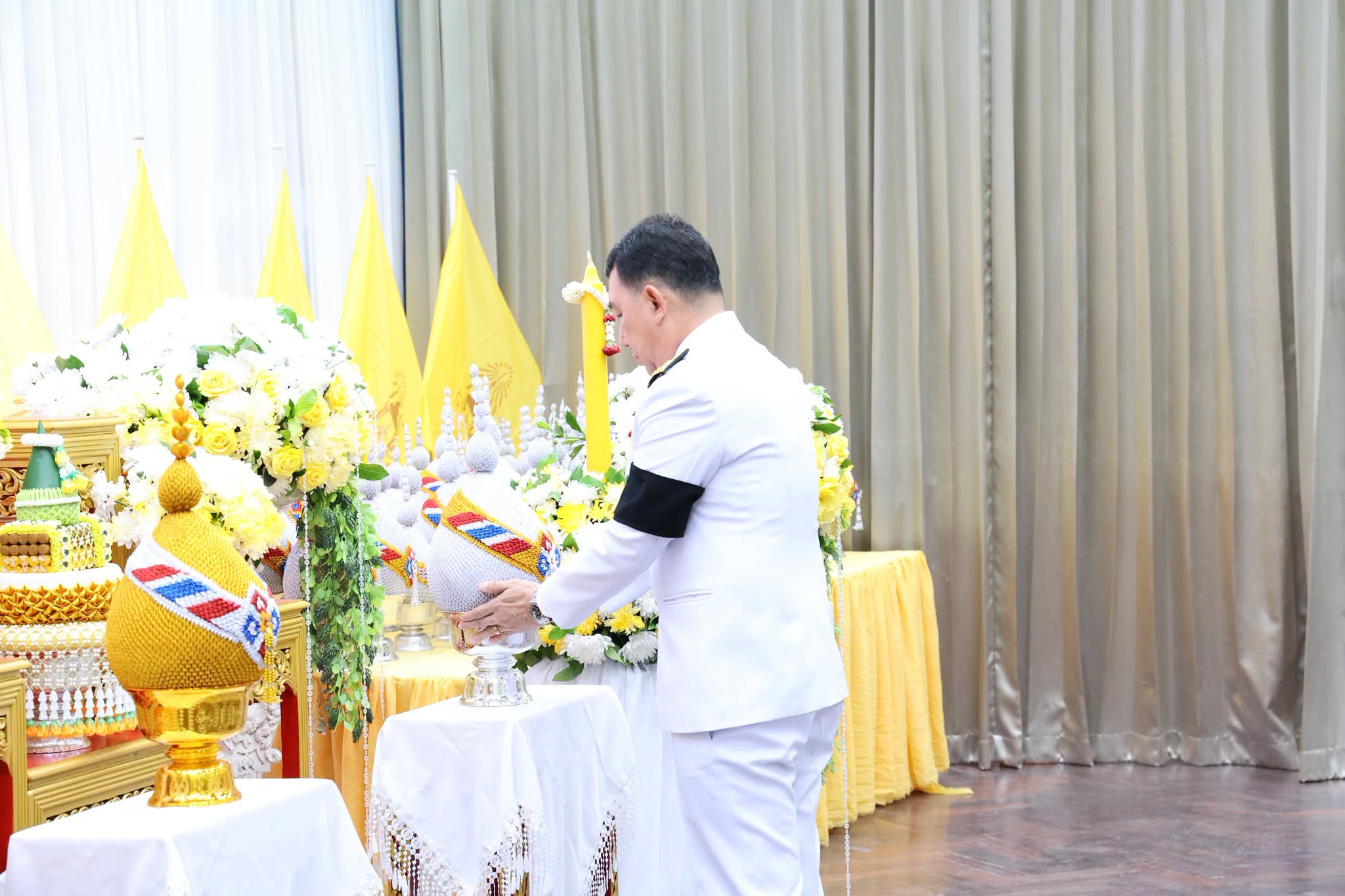 title - สำนักงานการปฏิรูปที่ดินจังหวัดเพชรบูรณ์เข้าร่วมพิธีถวายเครื่องราชสักการะ วางพานพุ่ม และจุดเทียนถวายพระพรชัยมงคล เนื่องในโอกาสวันเฉลิมพระชนมพรรษา พระบาทสมเด็จพระเจ้าอยู่หัว 28 กรกฎาคม 2569